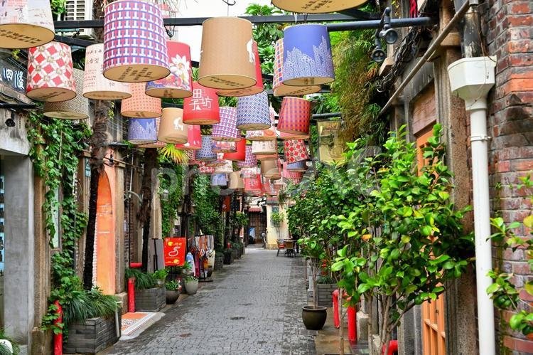 Shanghai free tour must see Tianzifang